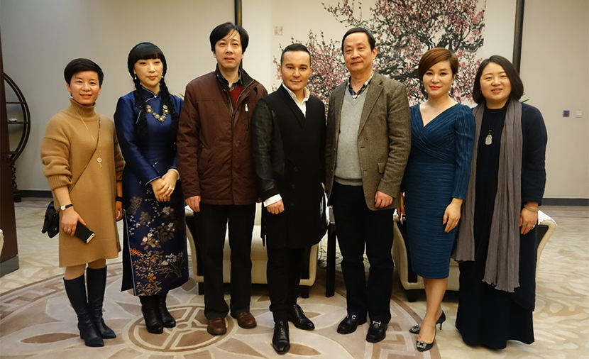 毛戈平大(da)師受邀參加(jia)大(da)型公(gōng)益活動(dòng)“錢塘名(míng)人(ren)坊”